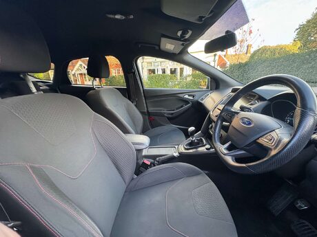 Ford Focus 1.0 Focus ST-Line 5dr 21