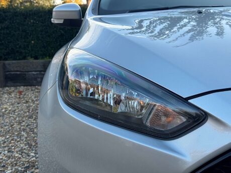 Ford Focus 1.0 Focus ST-Line 5dr 43