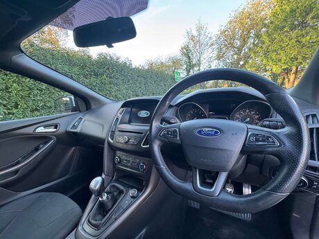 Ford Focus 1.0 Focus ST-Line 5dr 11