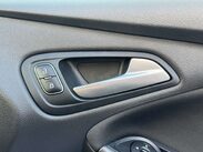 Ford Focus 1.0 Focus ST-Line 5dr 29
