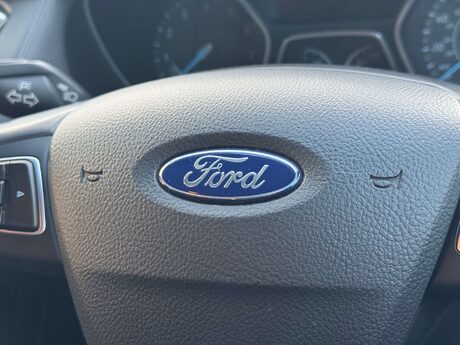 Ford Focus 1.0 Focus ST-Line 5dr 26