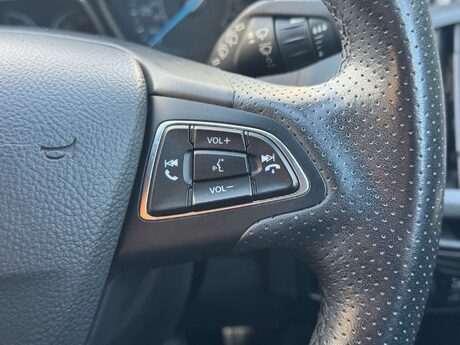 Ford Focus 1.0 Focus ST-Line 5dr 27