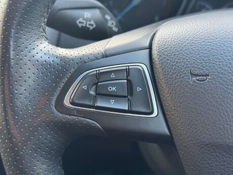 Ford Focus 1.0 Focus ST-Line 5dr 28