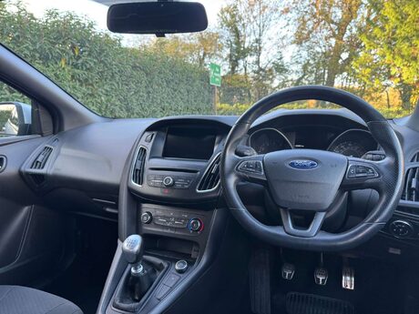 Ford Focus 1.0 Focus ST-Line 5dr 18