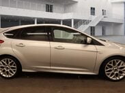 Ford Focus 1.0 Focus ST-Line 5dr 9