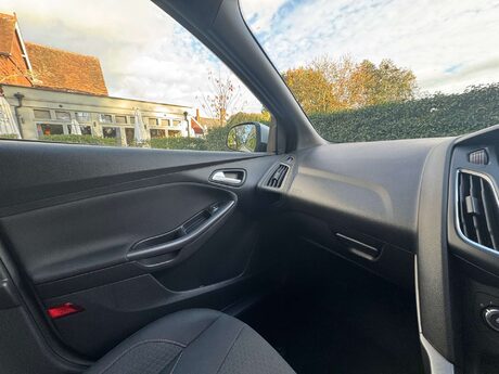 Ford Focus 1.0 Focus ST-Line 5dr 16