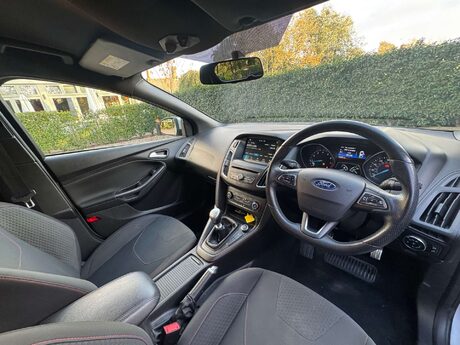 Ford Focus 1.0 Focus ST-Line 5dr 15