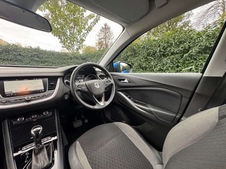 Vauxhall Grandland X 1.2 Grandland X Sport Nav T S/S Auto 5dr 28