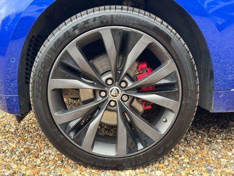 Jaguar F-Pace 3.0 F-Pace V6 First Edition AWD D Auto 4WD 5dr 37