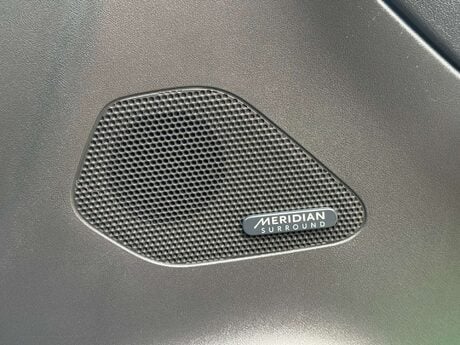 Jaguar F-Pace 3.0 F-Pace V6 First Edition AWD D Auto 4WD 5dr 64