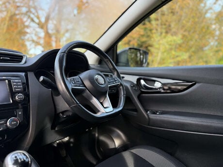 Nissan Qashqai 1.5 Qashqai Acenta Premium dCi 5dr 24