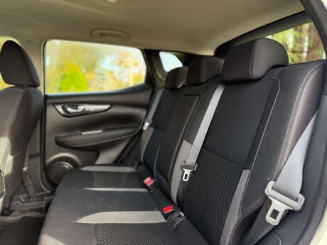 Nissan Qashqai 1.5 Qashqai Acenta Premium dCi 5dr 21