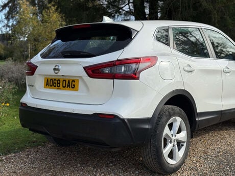 Nissan Qashqai 1.5 Qashqai Acenta Premium dCi 5dr 40
