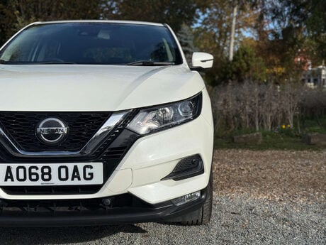 Nissan Qashqai 1.5 Qashqai Acenta Premium dCi 5dr 8
