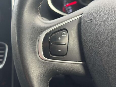 Renault Clio 1.5 Clio Iconic dCi 5dr 23