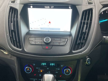 Ford Kuga 1.5 Kuga Vignale 4x4 Auto 4WD 5dr 10