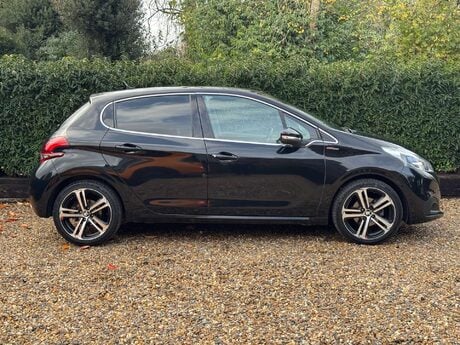 Peugeot 208 1.2 208 GT Line S/S 5dr 9