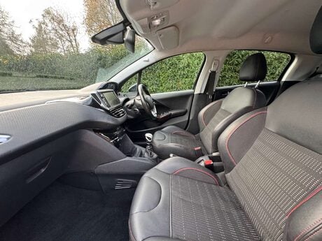 Peugeot 208 1.2 208 GT Line S/S 5dr 33