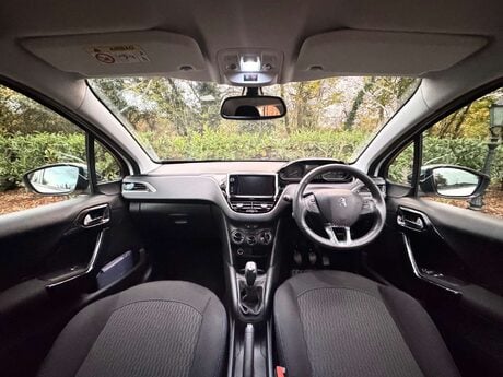 Peugeot 208 1.2 208 Signature PureTech S/S 5dr 24