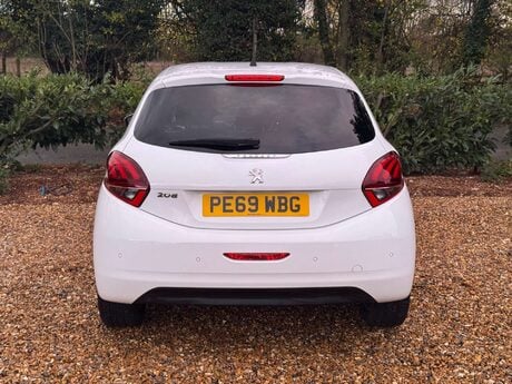 Peugeot 208 1.2 208 Signature PureTech S/S 5dr 32