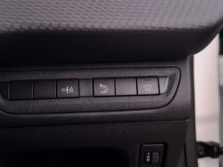 Peugeot 208 1.2 208 Signature PureTech S/S 5dr 19
