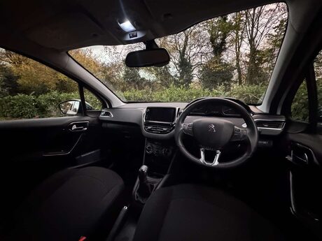 Peugeot 208 1.2 208 Signature PureTech S/S 5dr 25