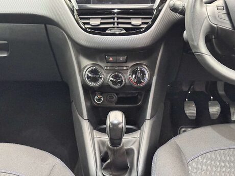 Peugeot 208 1.2 208 Signature PureTech S/S 5dr 24