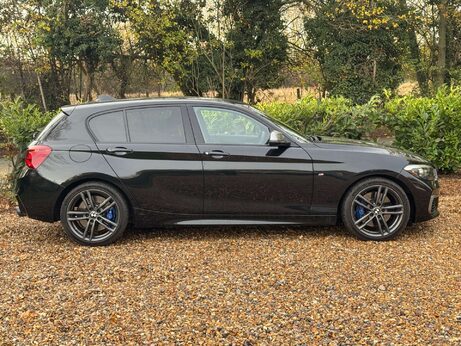BMW 1 Series 1.5 118i M Sport Shadow Edition Auto 5dr 4