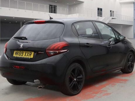Peugeot 208 1.2 208 GT Line S/S 5dr 3