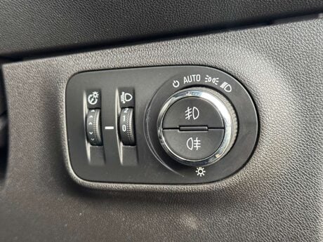 Vauxhall Corsa 1.4 Corsa Energy AC ecoFLEX 3dr 31