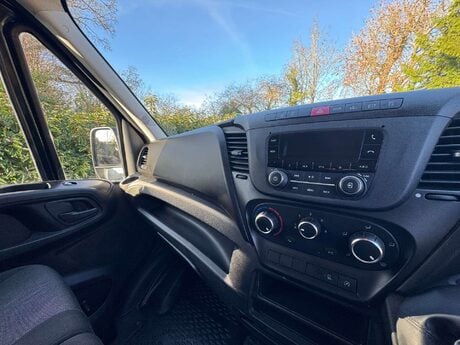 Iveco Daily 2.3 Daily 35S14B 17