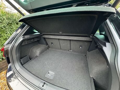 Volkswagen Tiguan 2.0 Tiguan R-Line Tech TDI 4Motion Semi-Auto 4WD 5dr 30