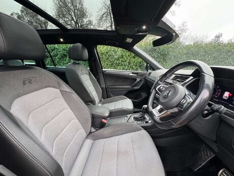 Volkswagen Tiguan 2.0 Tiguan R-Line Tech TDI 4Motion Semi-Auto 4WD 5dr 10