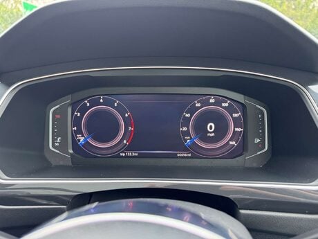 Volkswagen Tiguan 2.0 Tiguan R-Line Tech TDI 4Motion Semi-Auto 4WD 5dr 17