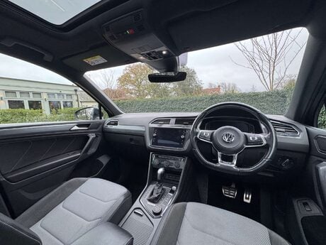 Volkswagen Tiguan 2.0 Tiguan R-Line Tech TDI 4Motion Semi-Auto 4WD 5dr 9