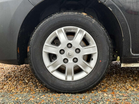 Renault Trucks Uk Master 2.3 Master 35 LWB 17