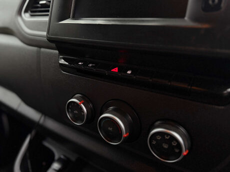 Renault Trucks Uk Master 2.3 Master 35 LWB 44