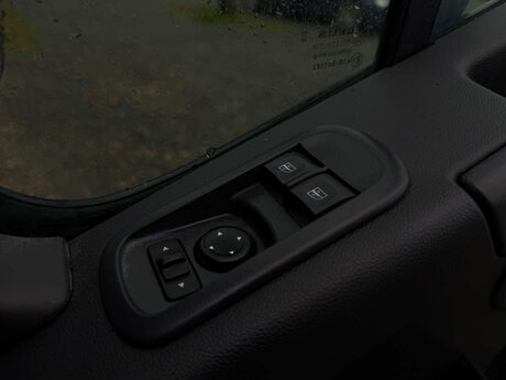 Renault Trucks Uk Master 2.3 Master 35 LWB 29