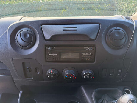 Renault Trucks Uk Master 2.3 Master 35 MWB 15