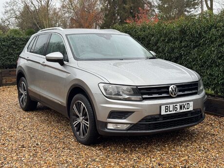 Volkswagen Tiguan 2.0 Tiguan SE Nav TDI BlueMotion Technology 4Motion 4WD 5dr 1