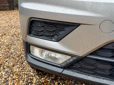 Volkswagen Tiguan 2.0 Tiguan SE Nav TDI BlueMotion Technology 4Motion 4WD 5dr 7