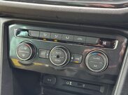 Volkswagen Tiguan 2.0 Tiguan SE Nav TDI BlueMotion Technology 4Motion 4WD 5dr 39