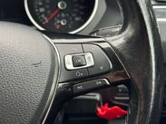 Volkswagen Tiguan 2.0 Tiguan SE Nav TDI BlueMotion Technology 4Motion 4WD 5dr 38