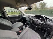 Volkswagen Tiguan 2.0 Tiguan SE Nav TDI BlueMotion Technology 4Motion 4WD 5dr 33