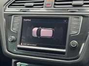 Volkswagen Tiguan 2.0 Tiguan SE Nav TDI BlueMotion Technology 4Motion 4WD 5dr 27