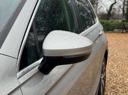 Volkswagen Tiguan 2.0 Tiguan SE Nav TDI BlueMotion Technology 4Motion 4WD 5dr 8