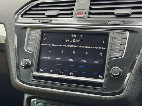 Volkswagen Tiguan 2.0 Tiguan SE Nav TDI BlueMotion Technology 4Motion 4WD 5dr 31