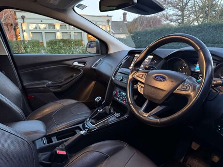 Ford Focus 1.0 Focus Titanium X 5dr 17
