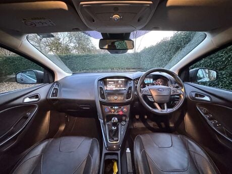Ford Focus 1.0 Focus Titanium X 5dr 22