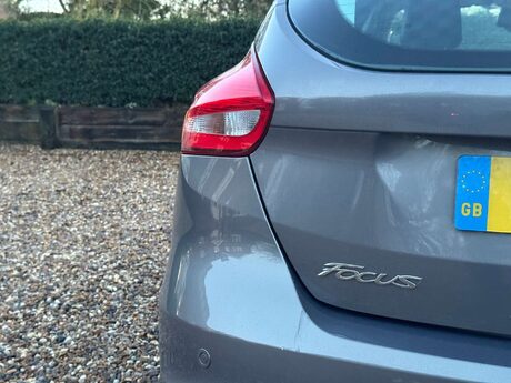 Ford Focus 1.0 Focus Titanium X 5dr 9